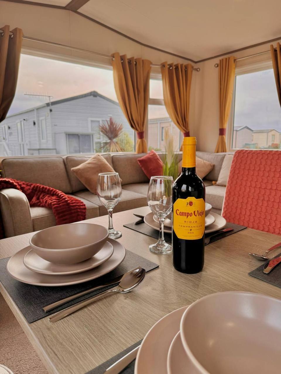 Holiday Home In Durdle Door With Stunning Sea View Уэст-Лулворт Экстерьер фото