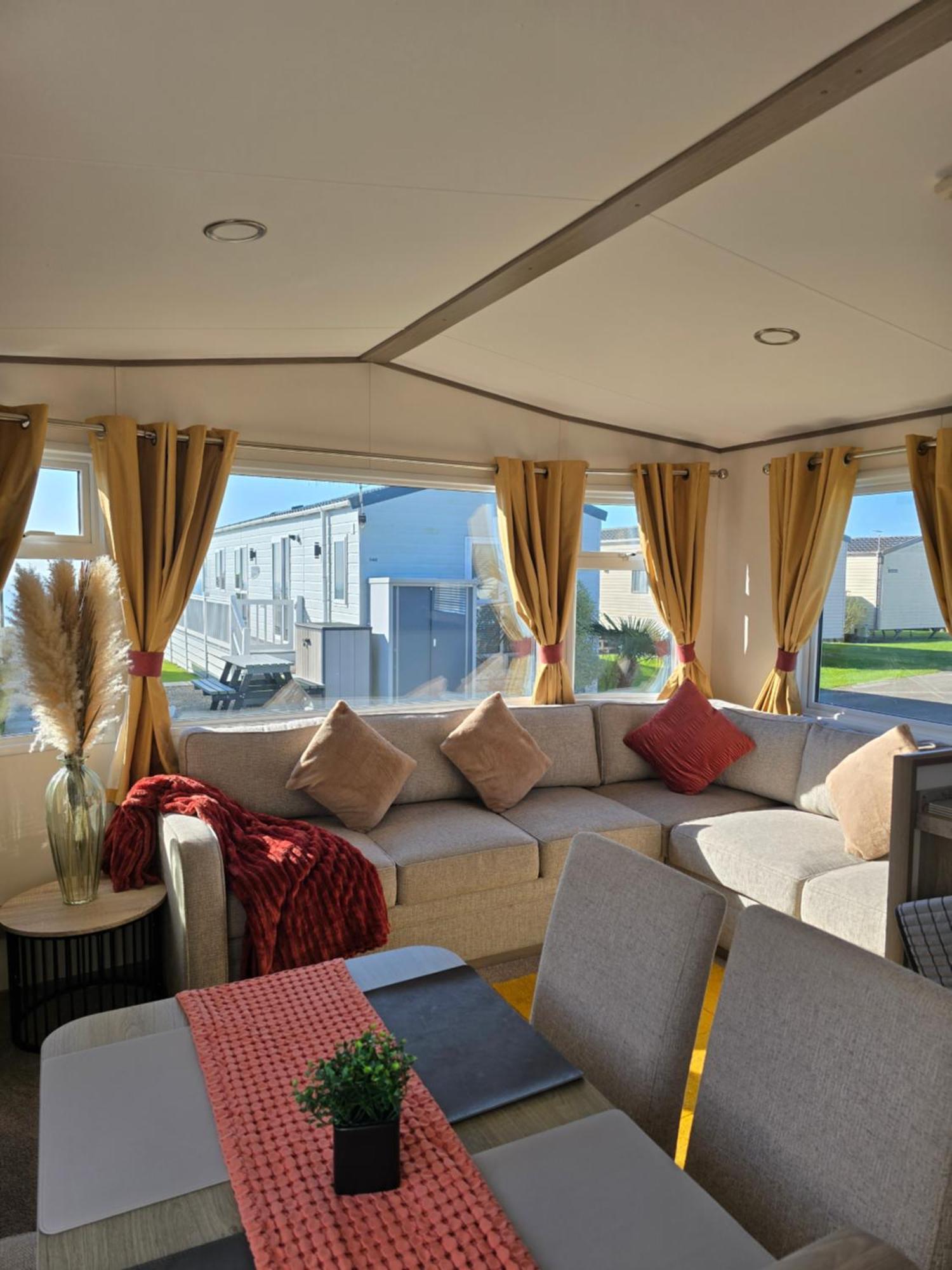 Holiday Home In Durdle Door With Stunning Sea View Уэст-Лулворт Экстерьер фото